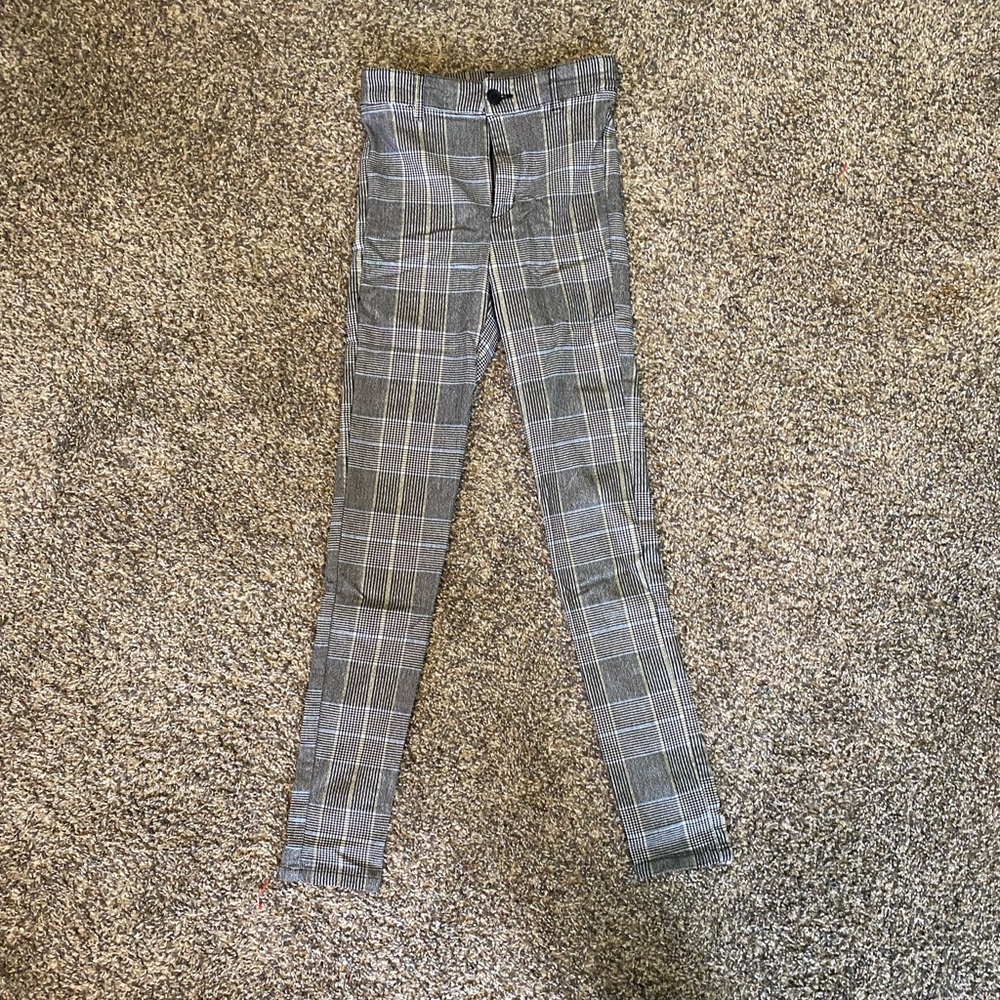 Wine a plaid pants